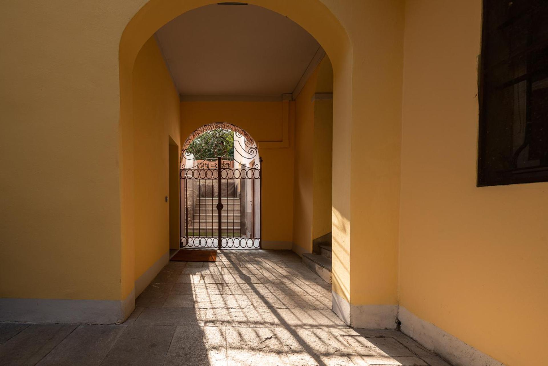 Appartamento Tivano In Centro Storico Como Exterior photo