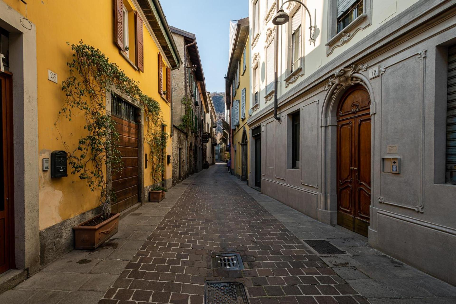 Appartamento Tivano In Centro Storico Como Exterior photo